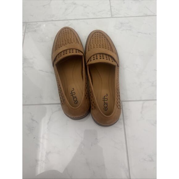 Earth Tan Brown 10 Perforated Leather Almond Toe Slip On Loafers - Picture 5 of 9